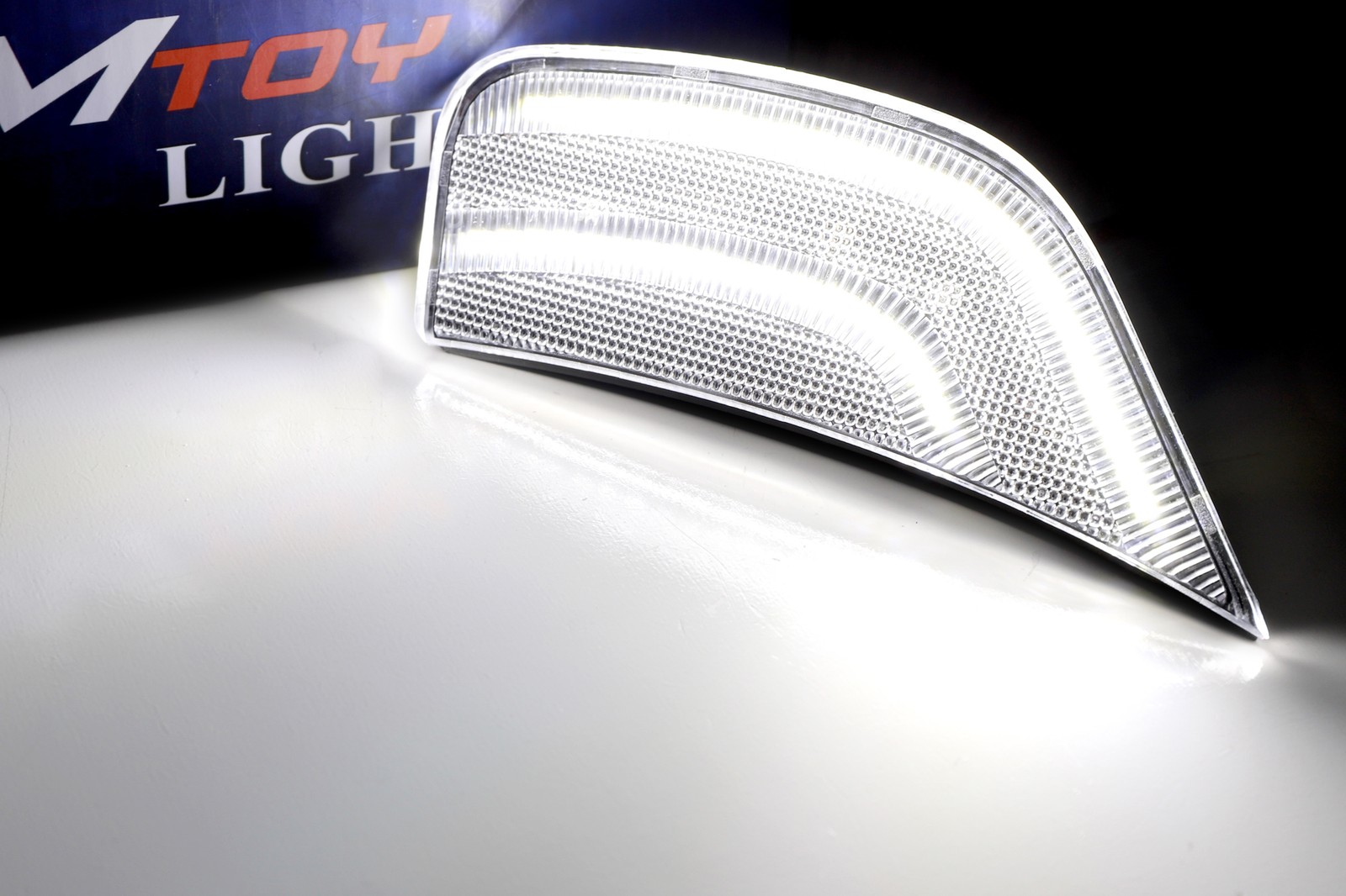 Clear Lens White Double-Stripe LED Side Markers For21-23 Suburban/Yukon/Escalade