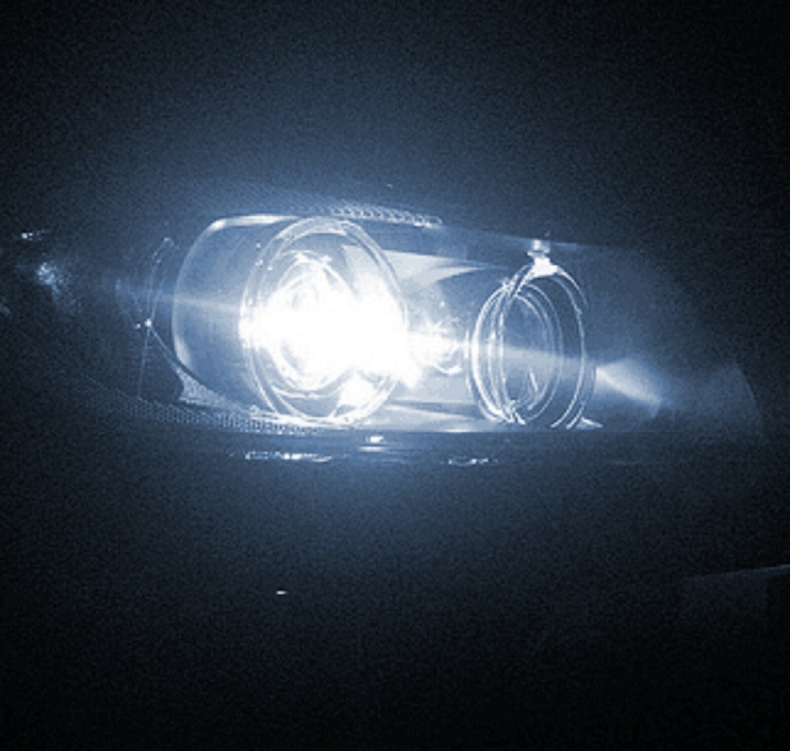 HID Xenon D3S Two Bulbs Head Light 4300K Stock Bi-Xenon Replace Lamp Low Beam