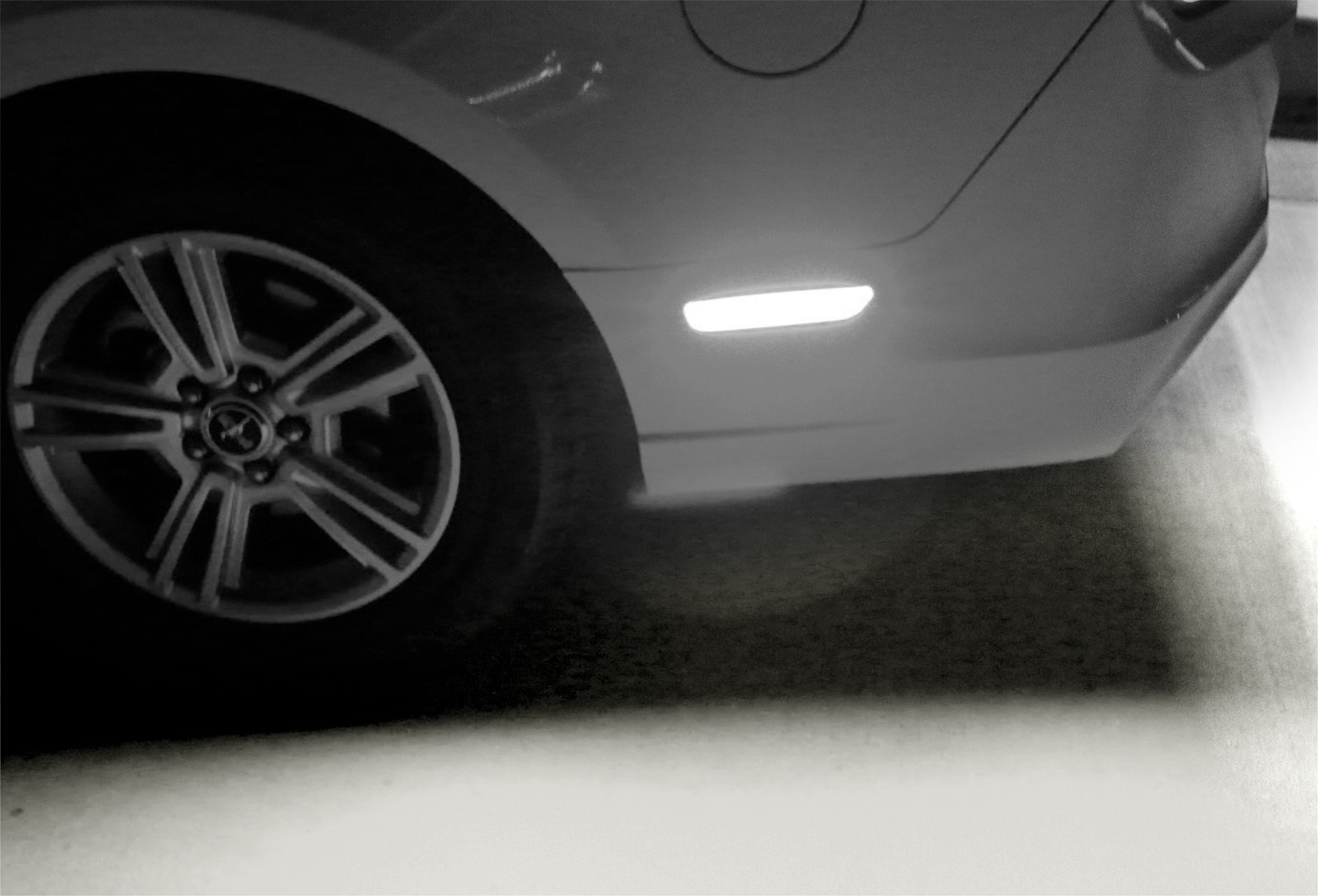 Smoked Lens White Full Strip LED Rear Side Marker Lamps For 2005-09 Ford Mustang