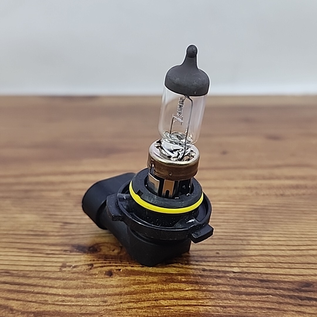 Sylvania Low/Normal Beam HB4U 12V 51W 9006 Dipped Beam Headlight Bulb EUC