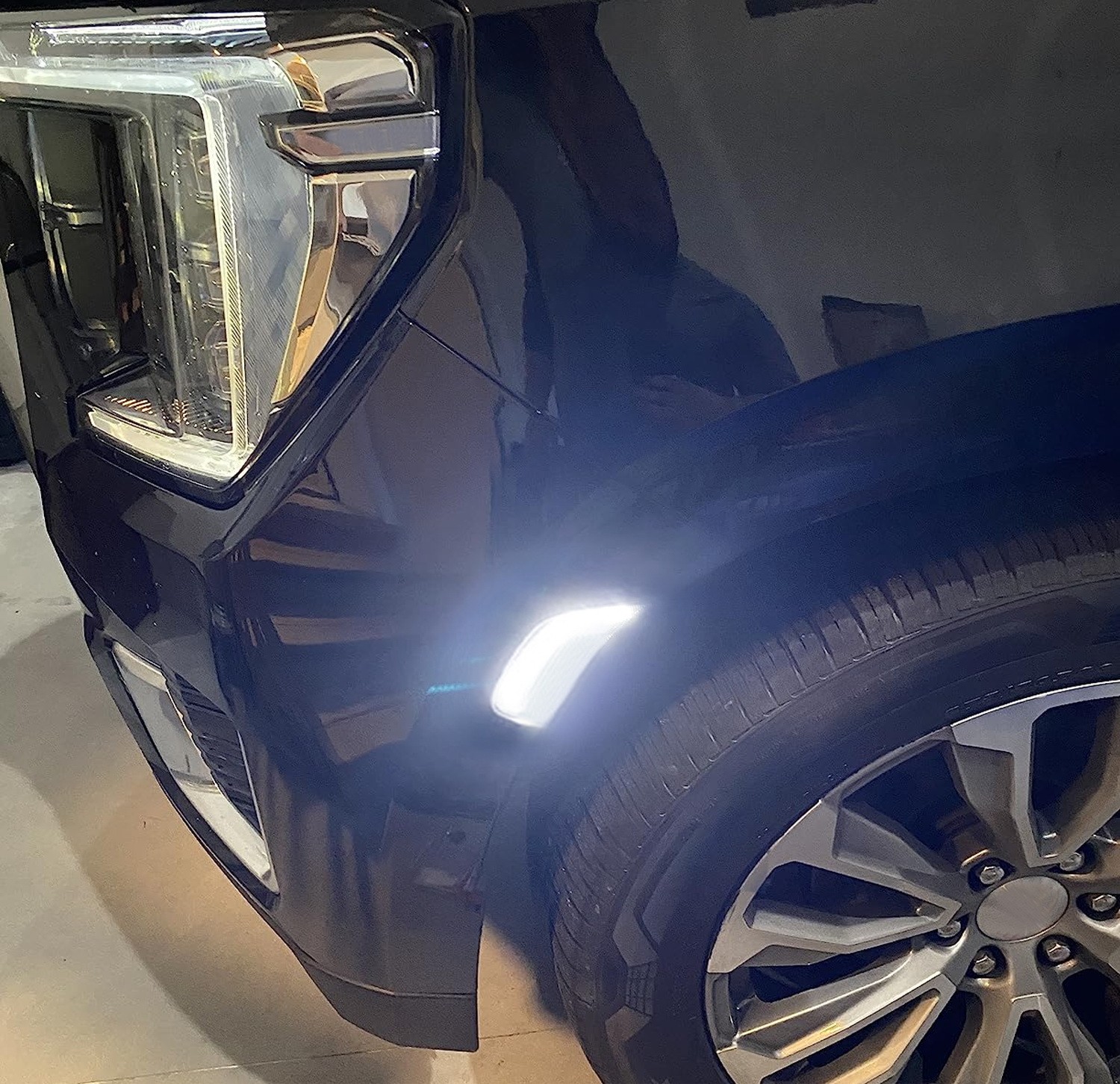 Smoked Bold Arch White LED Front Side Markes For 2021-24 Yukon Suburban Escalade