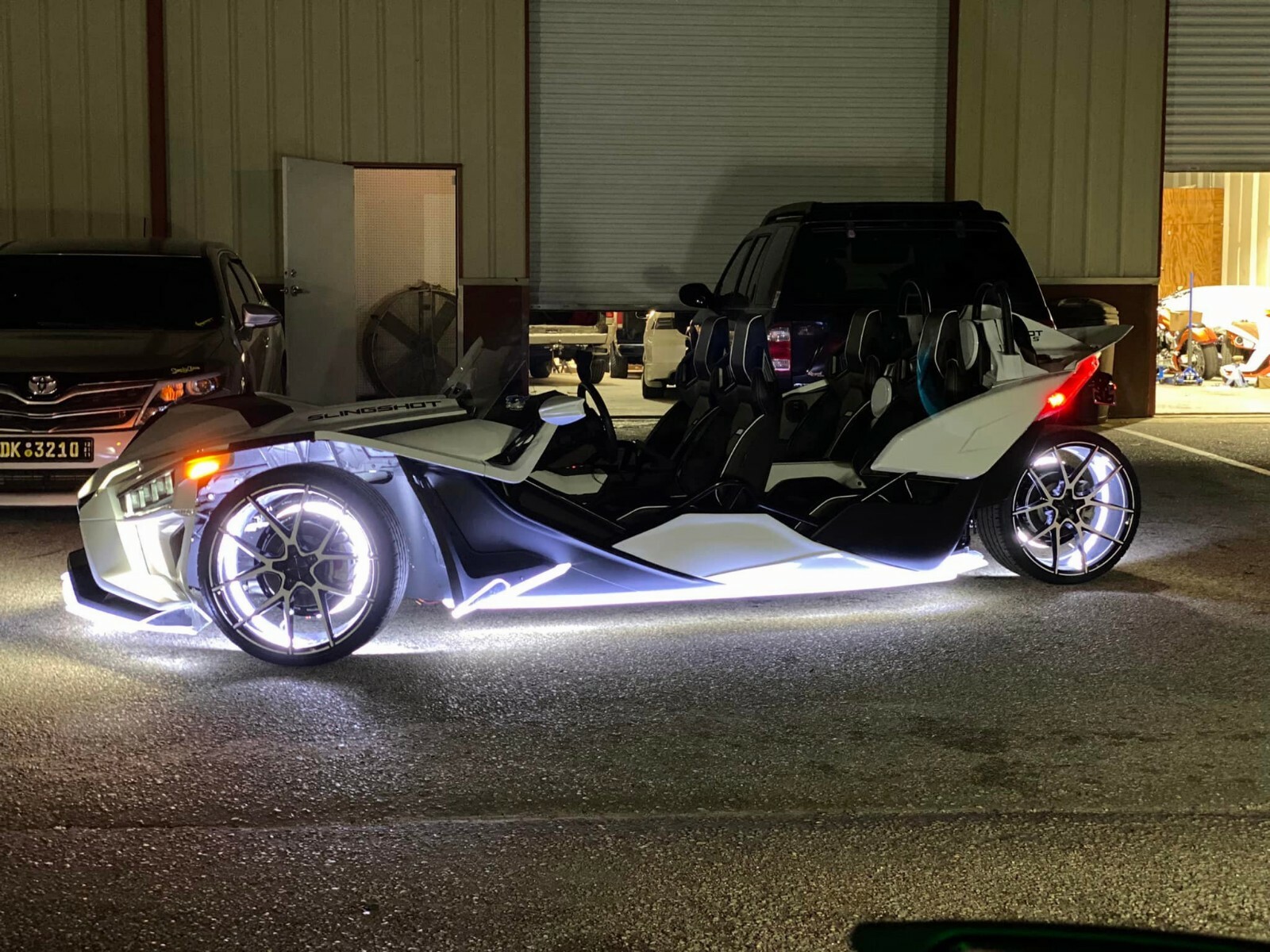 1FT/2FT/3FT/4FT/6.5FT Triple Row Bluetooth Chasing LED Strip Light for Slingshot