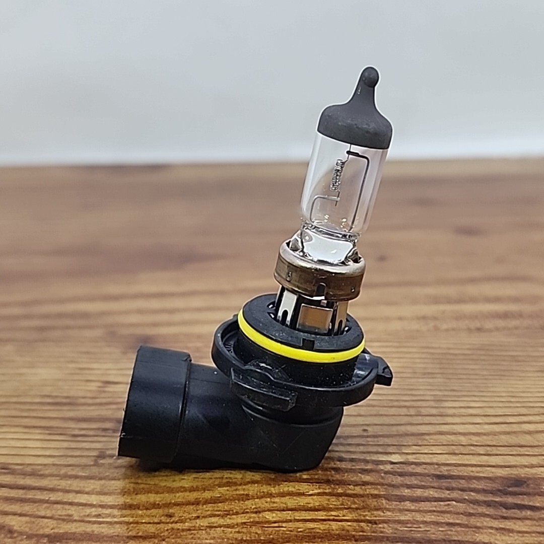 Sylvania Low/Normal Beam HB4U 12V 51W 9006 Dipped Beam Headlight Bulb EUC