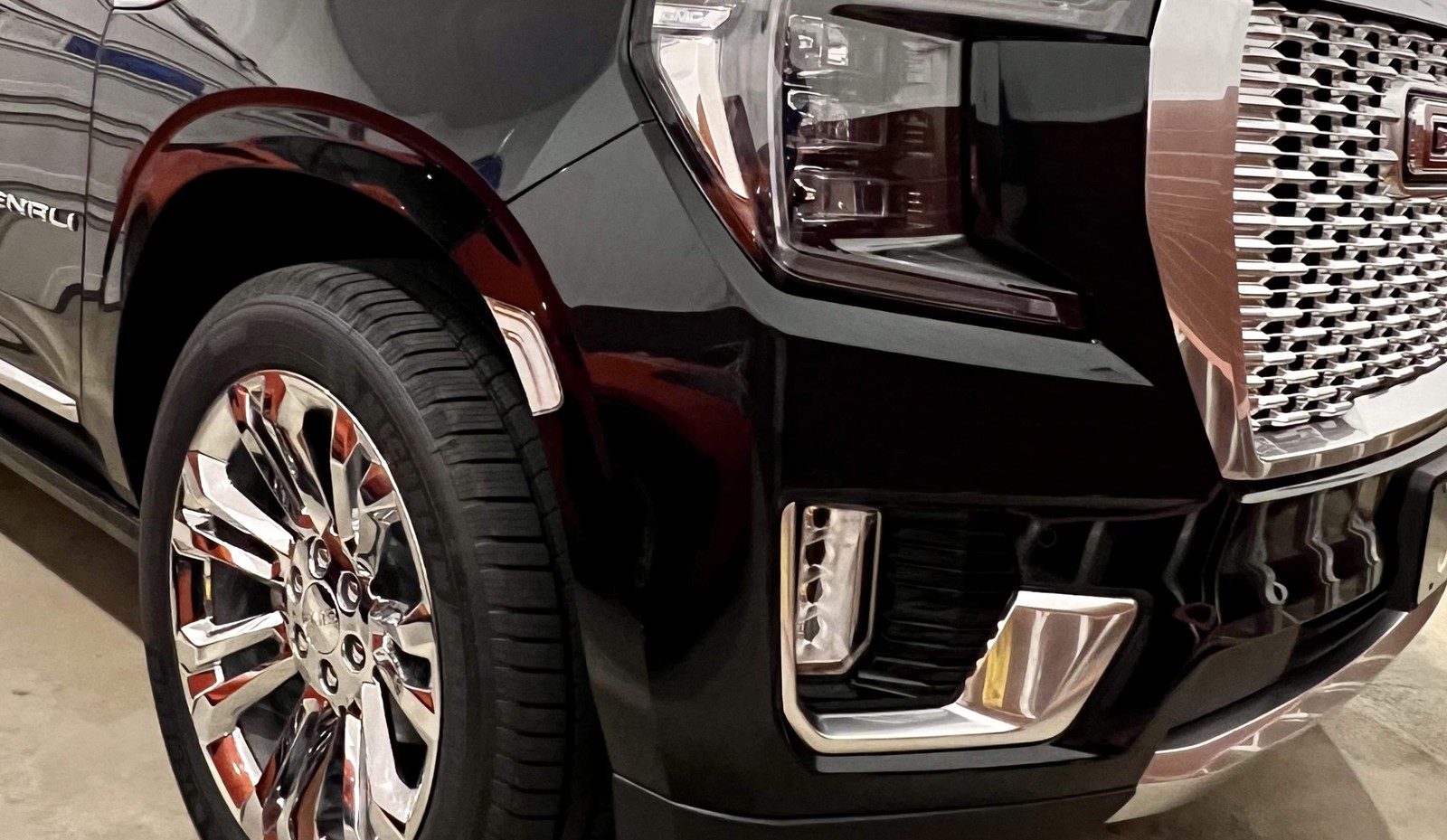 Clear Lens White Double-Stripe LED Side Markers For21-23 Suburban/Yukon/Escalade