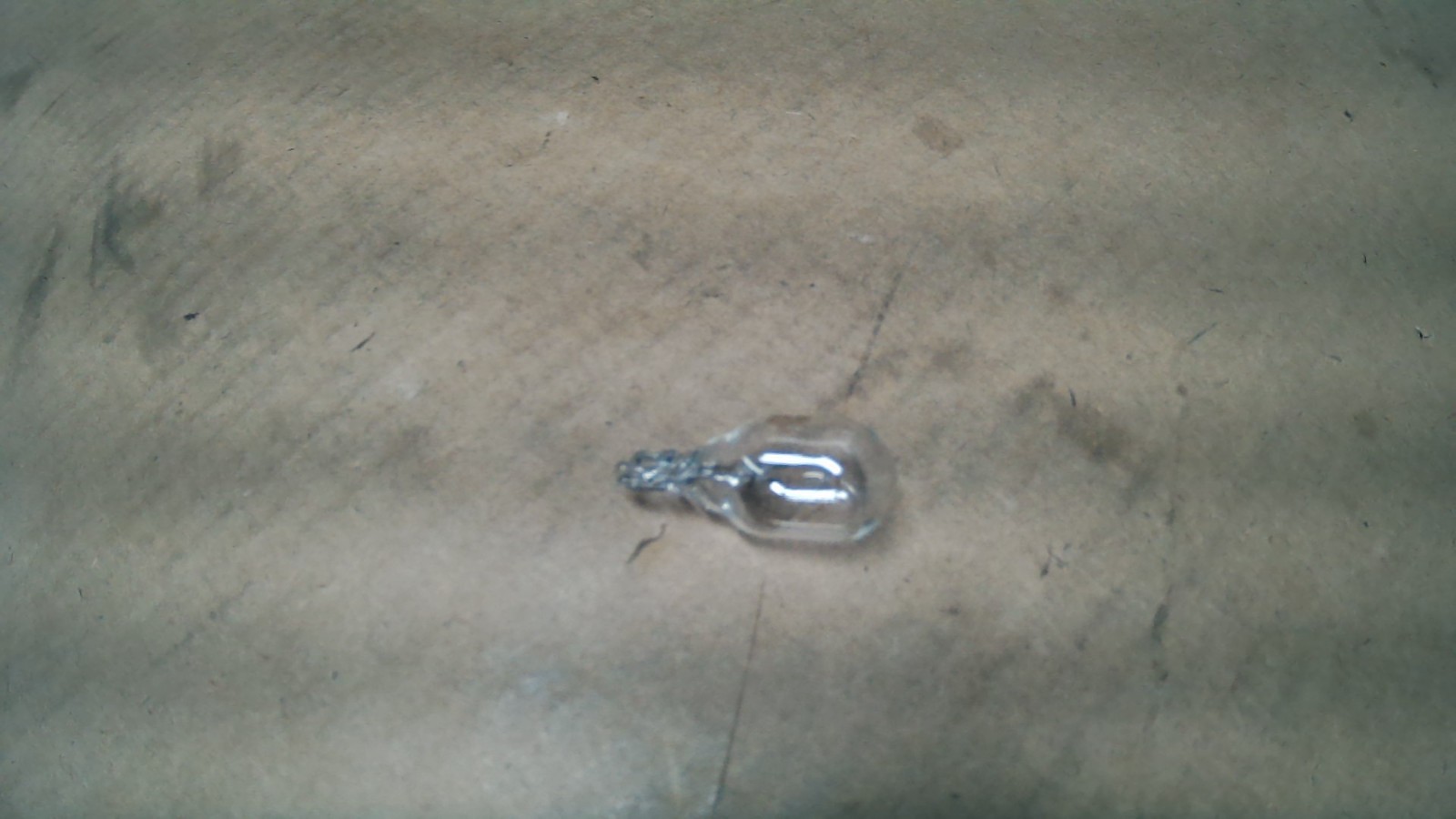 L0921KW16W NEW OEM Genuine Mopar Lift-Gate Chmsl Bulb