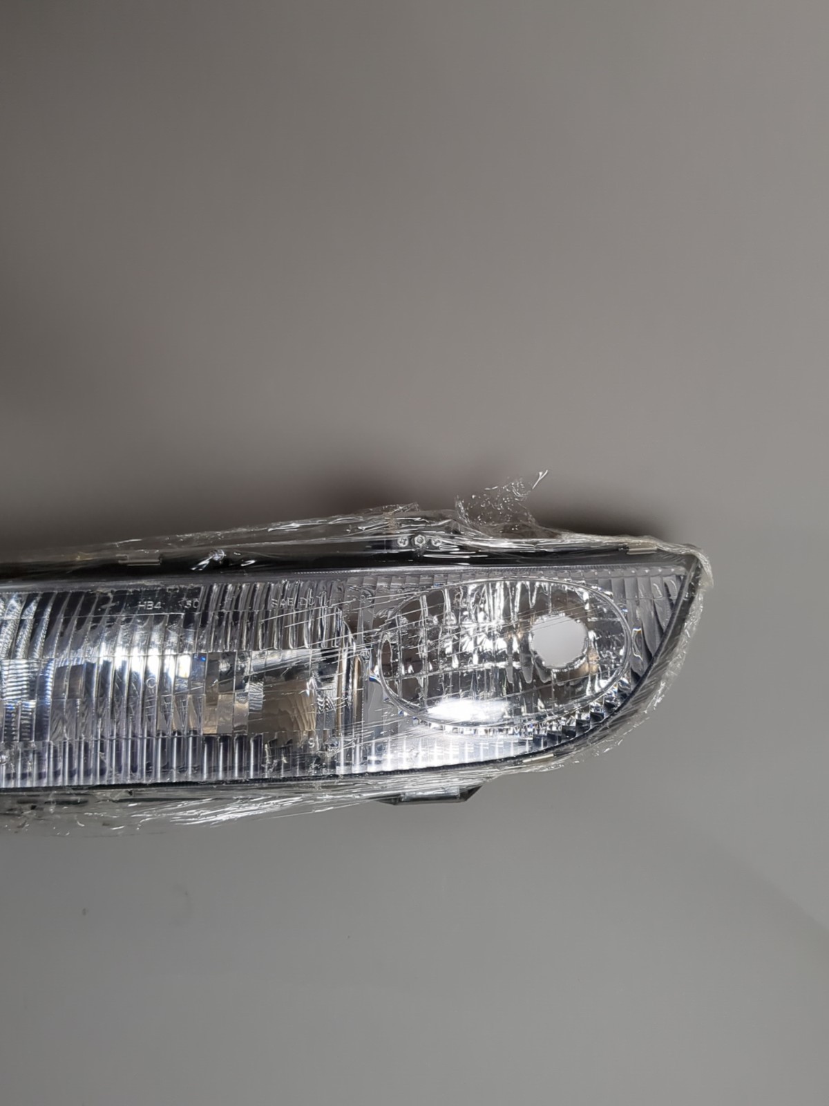 TYC 20-5058-00 Replacement Headlight For Saturn Phillips Bulbs Driver Side Left