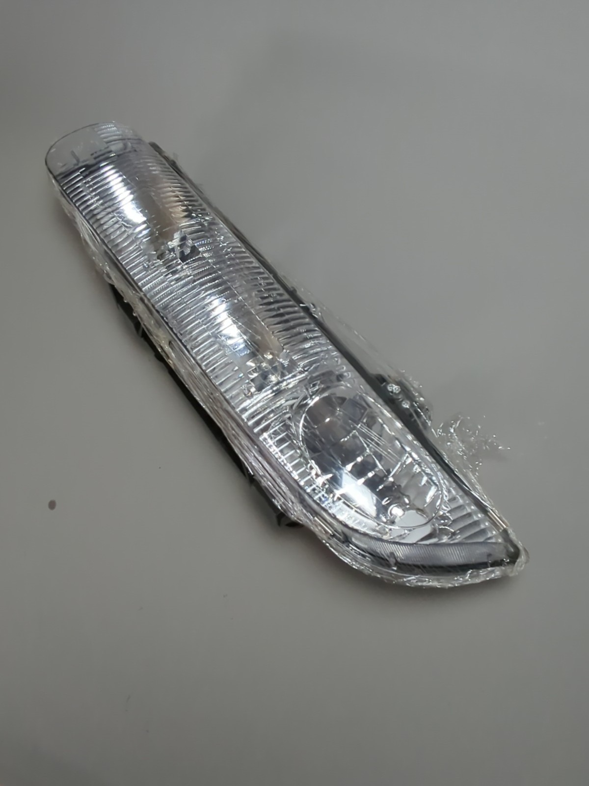 TYC 20-5058-00 Replacement Headlight For Saturn Phillips Bulbs Driver Side Left