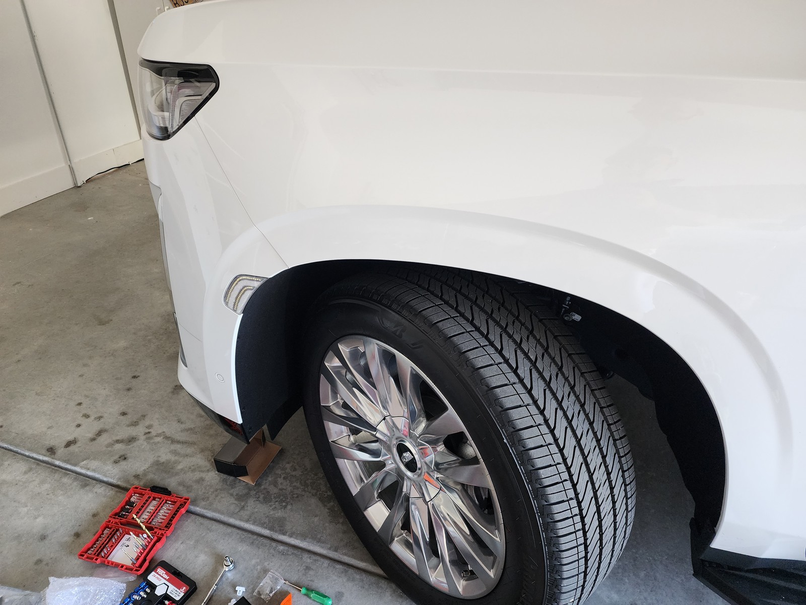 Clear Lens White Double-Stripe LED Side Markers For21-23 Suburban/Yukon/Escalade