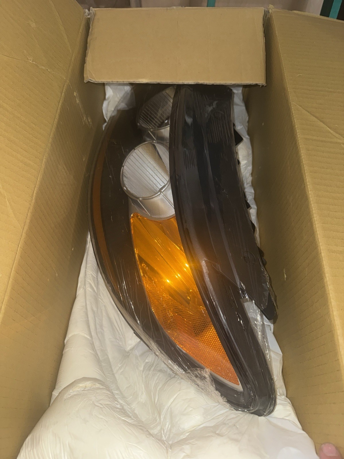 Headlight TYC 20-6808-00 Left Side New!