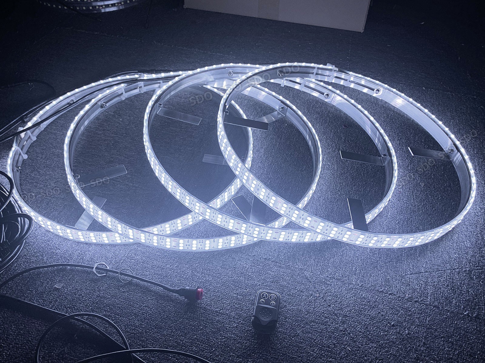15.5“ ~ 17.5“ White Single/Dual/Triple/Quad Row LED Wheel Rim Lights For Truck