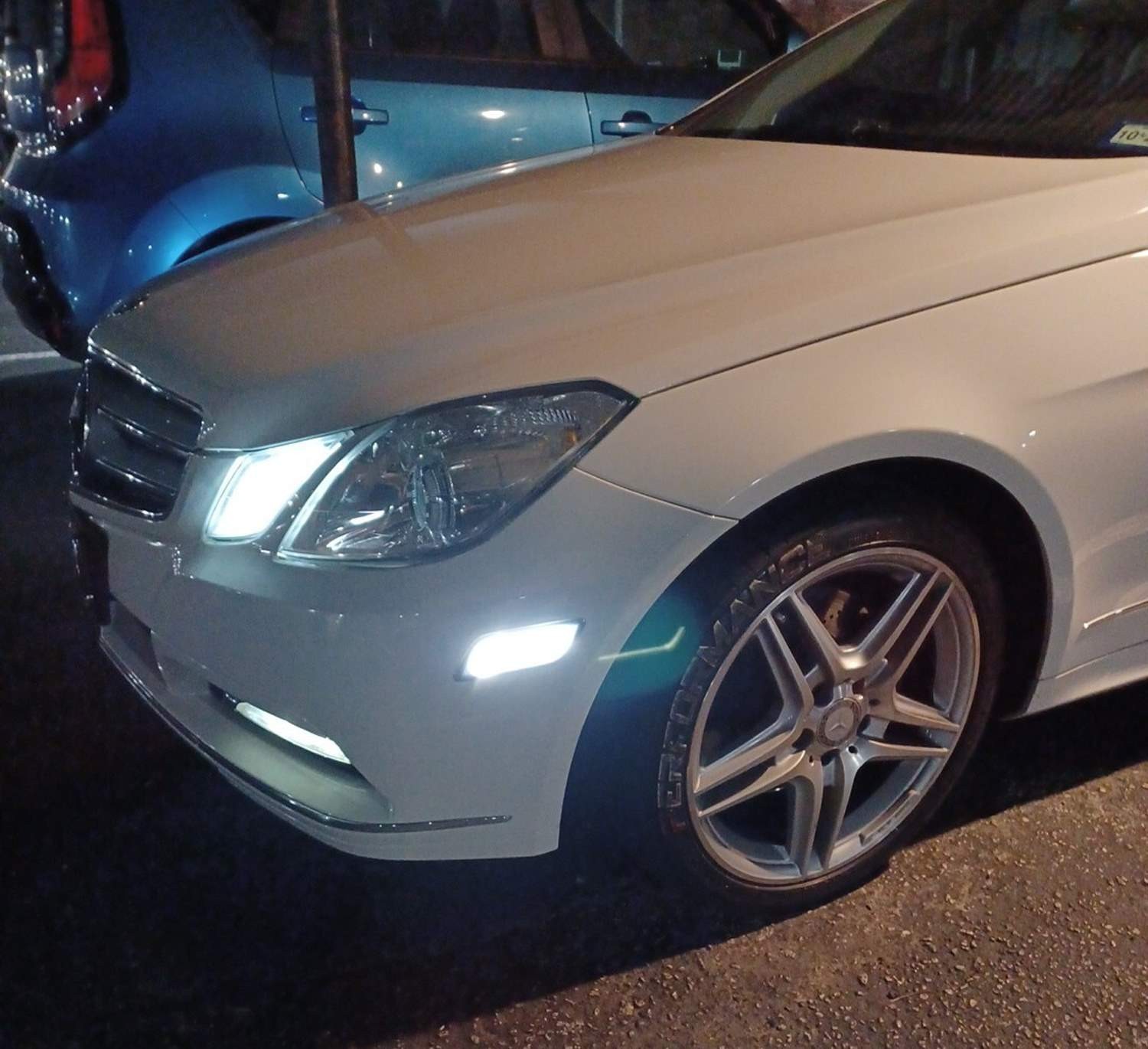Clear Lens White LED Side Marker Lights For 2010-13 Mercedes Pre-LCI E-Class 4Dr